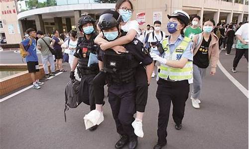 民警高考护航,民警高考护航新闻稿